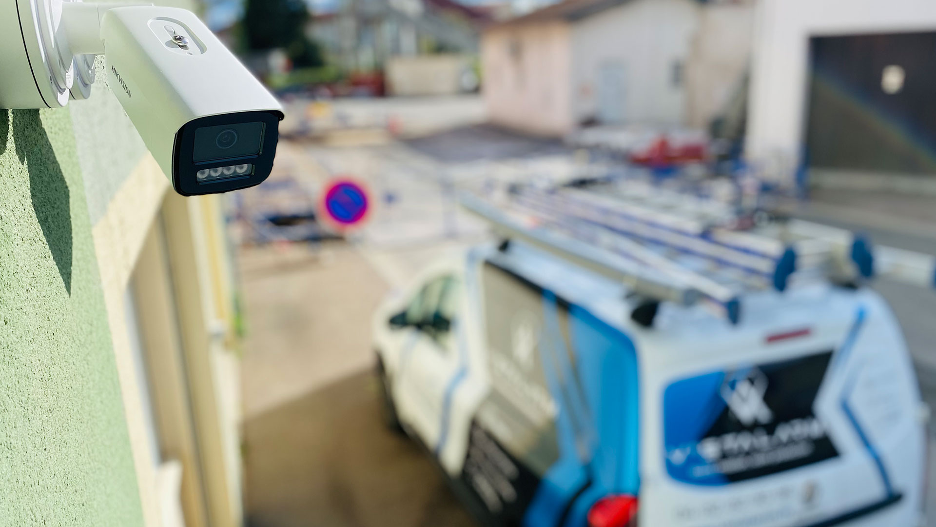Image de l'article Télésurveillance pour les commerces locaux : Protégez votre activité proche de chez vous